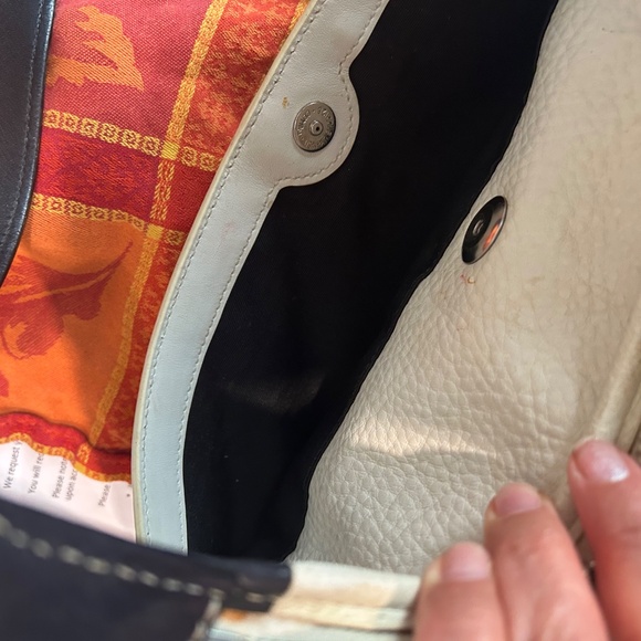 Authentic Coach All Leather White Purse - Picture 14 of 17